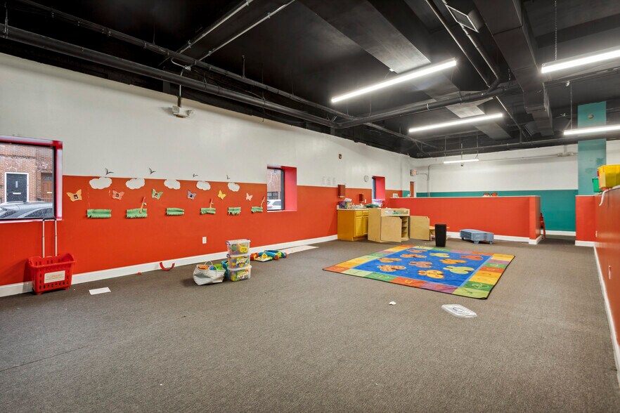 More Photos Of 1710 W Passyunk Ave, Philadelphia Flex For Lease