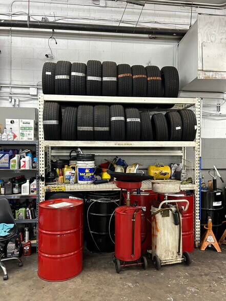 More Photos Of 7611-7615 Rickenbacker Dr, Gaithersburg Flex For Lease