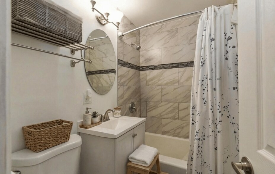 More Photos Of 6667-6669 W Devon Ave, Chicago Apartments For Sale