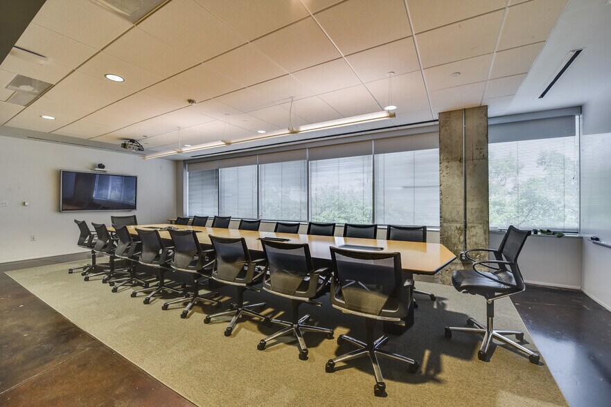 More Photos Of 10100 N Central Expy, Dallas Office For Lease