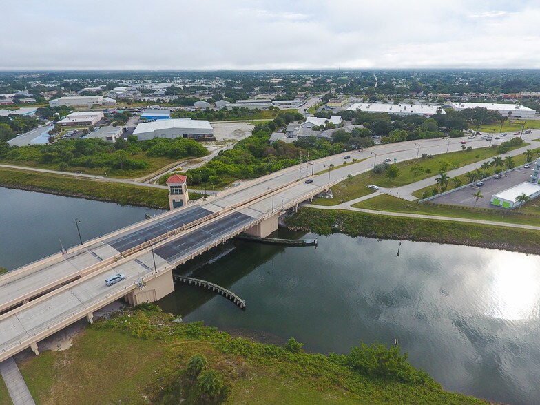 More Photos Of 1505 Tamiami Trl S, Venice Medical For Lease