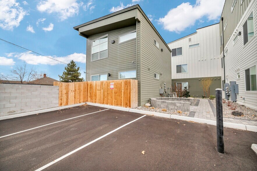 More Photos Of 542 7th St, Sparks Apartments For Sale