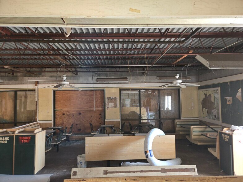 More Photos Of 7695 Ulmerton Rd, Largo Fast Food For Lease