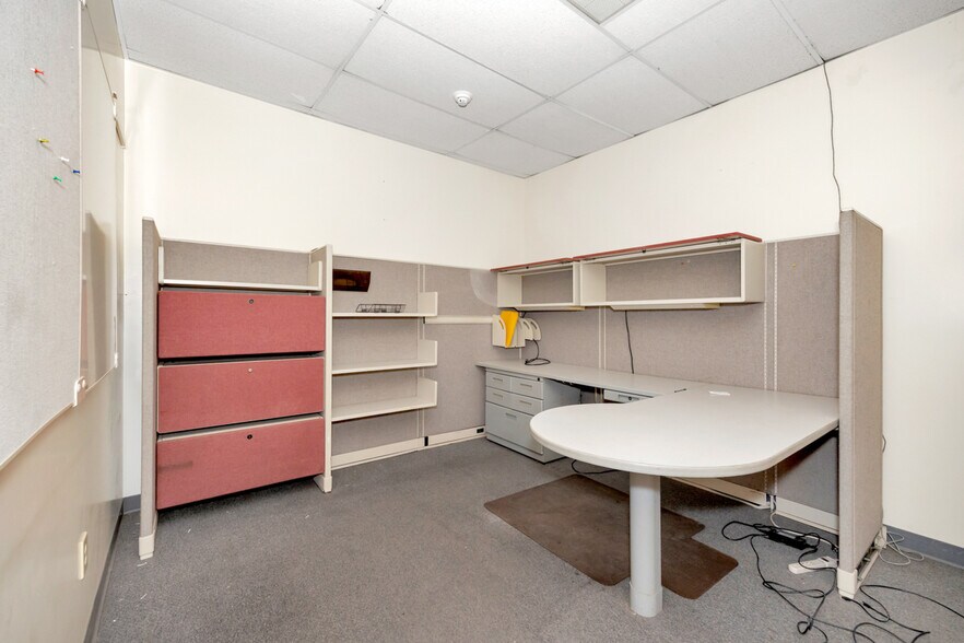 More Photos Of 3314 Highway 53, Huntsville Distribution For Lease