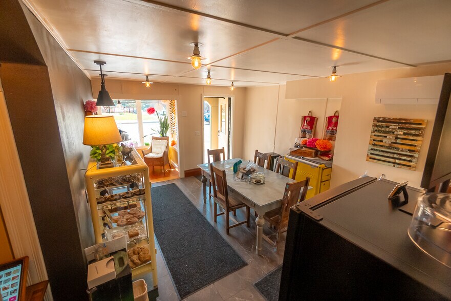 More Photos Of 127 N Main St, Amherst Storefront Retail Residential For Sale