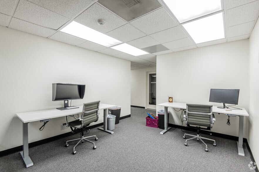 More Photos Of 255 W Moana Ln, Reno Loft Creative Space For Lease