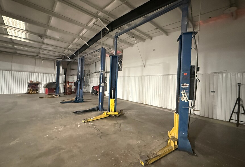 More Photos Of 200 Maxham Rd, Austell Storefront For Lease