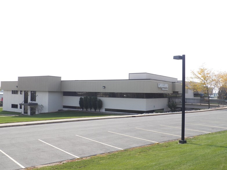 More Photos Of 2985 S Ridge Rd, Green Bay Medical For Sale