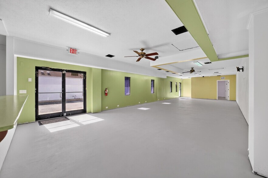 More Photos Of 5195 E Silver Springs Blvd, Silver Springs Freestanding For Sale