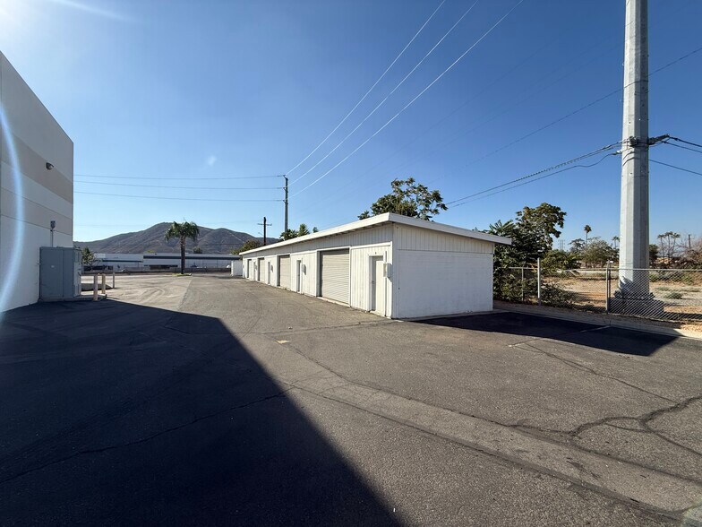 More Photos Of 2197 La Crosse Ave, Colton Warehouse For Lease