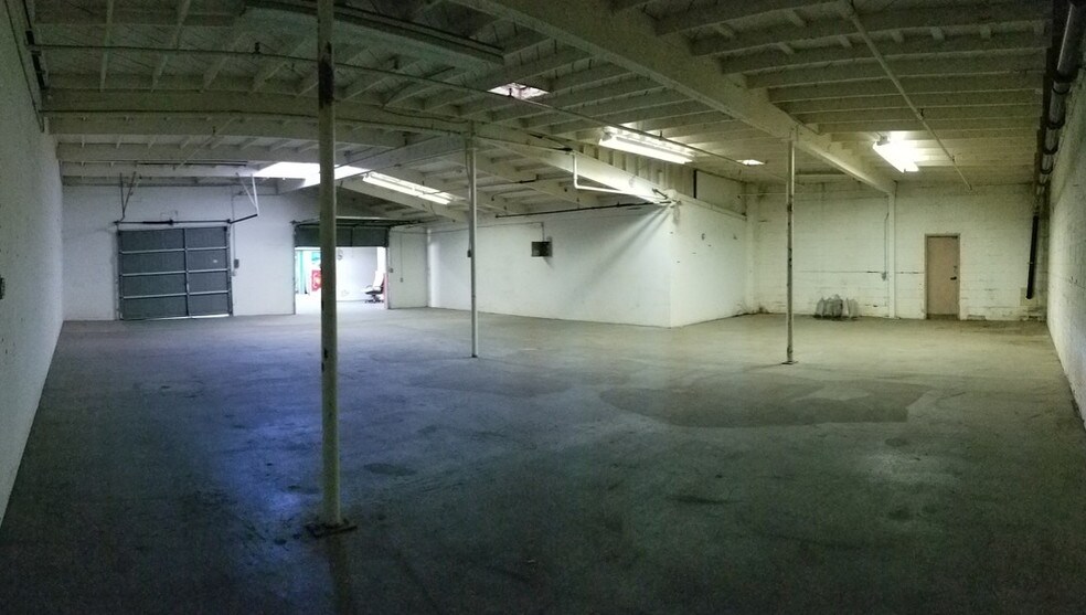 More Photos Of 1161-1165 Cushman Ave, San Diego Warehouse For Lease