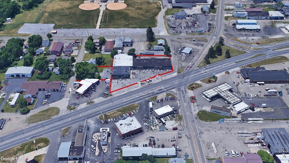 More Photos Of 2128 Columbus Rd NE, Canton Storefront For Sale