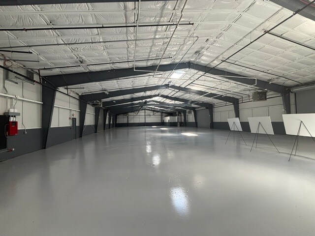 More Photos Of 120 Aldene Rd, Roselle Warehouse For Lease