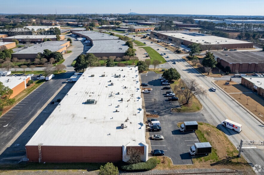 6725 Jimmy Carter Blvd, Norcross, GA 30071 Flex/R&D For Lease