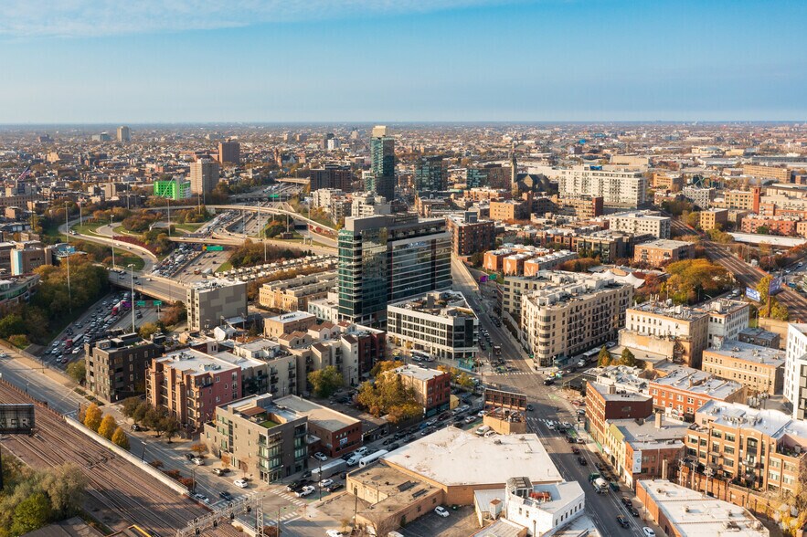 More Photos Of 500 N Milwaukee Ave, Chicago Apartments For Lease