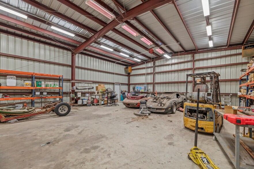 More Photos Of 2590 TX-35 Bypass, Aransas Pass Manufacturing For Sale