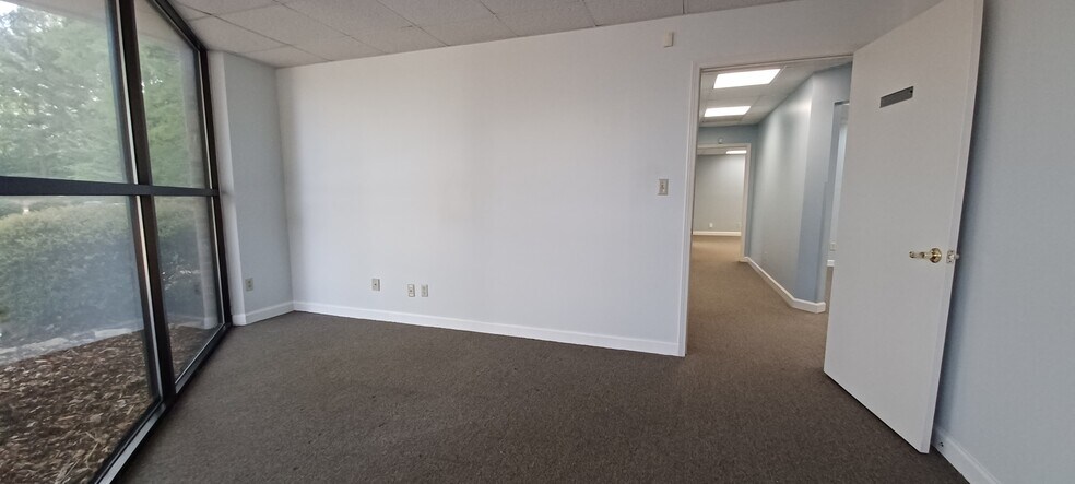 More Photos Of 210 Exchange Pl NW, Huntsville Office For Lease