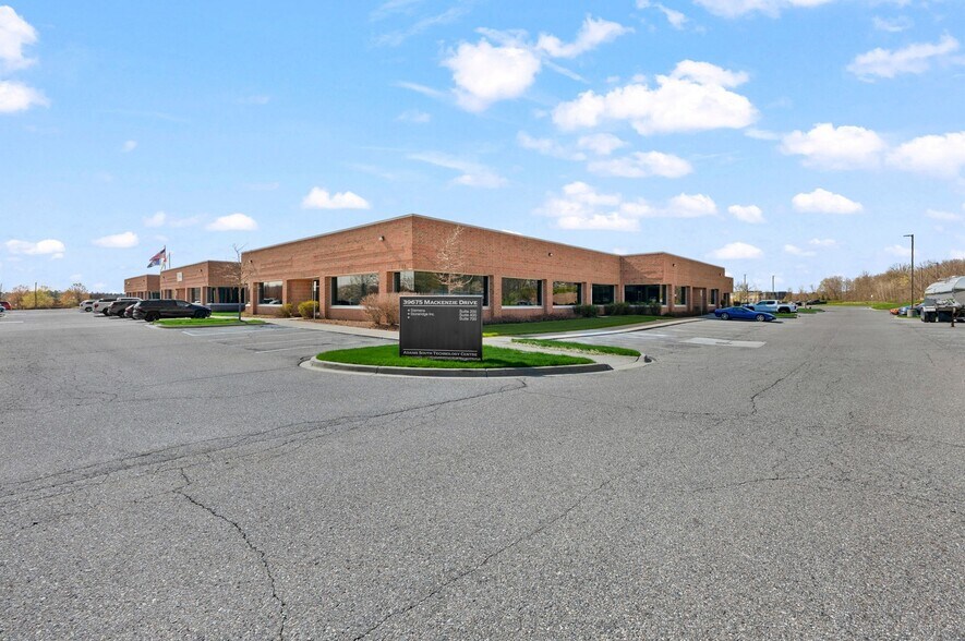 More Photos Of 39675 MacKenzie Dr, Novi Office For Lease