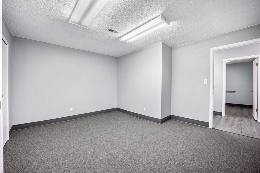 More Photos Of 3580 Chelton Loop N, Colorado Springs Warehouse For Sale