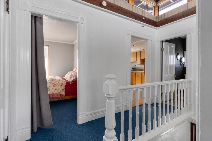 More Photos Of 2040 6th Ave, Tacoma Office For Sale
