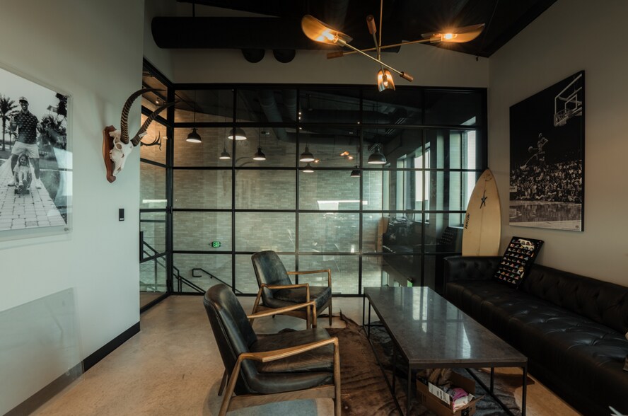 More Photos Of 195 American Way, Dripping Springs Flex For Lease