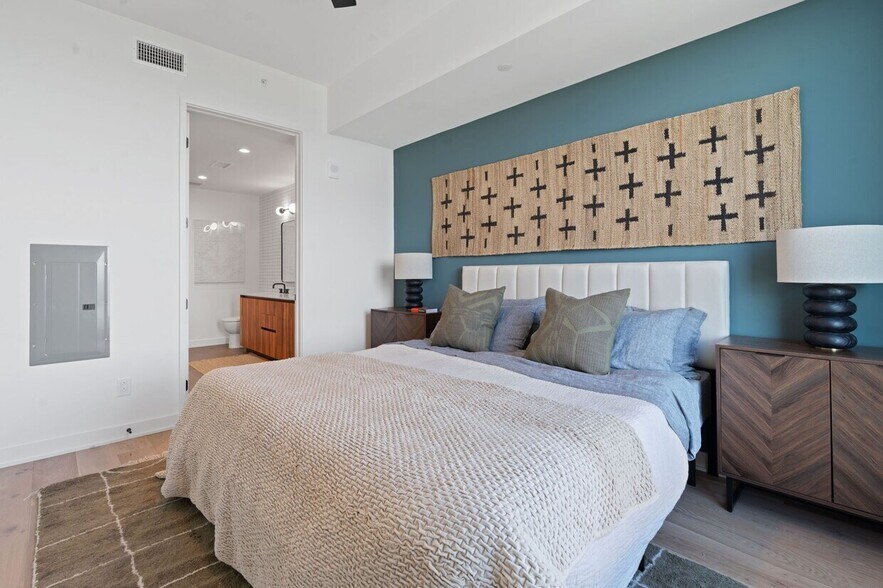 More Photos Of , Austin Multifamily For Sale