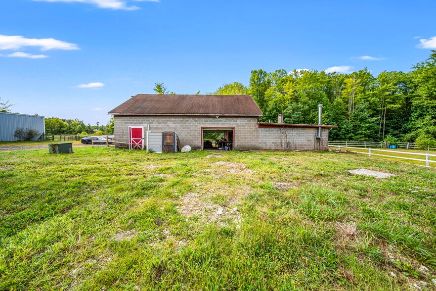 More Photos Of 6600 Vrooman Rd, Painesville Horse Stables For Sale