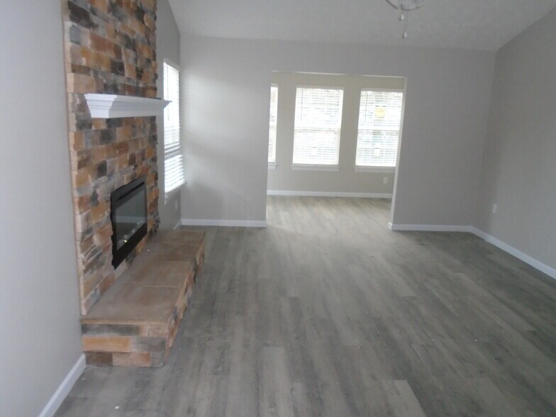More Photos Of 11 Alisha Ln, Columbiana Apartments For Sale