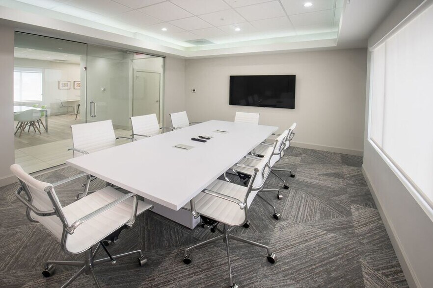 More Photos Of 205 N Orange Ave, Sarasota Office For Lease