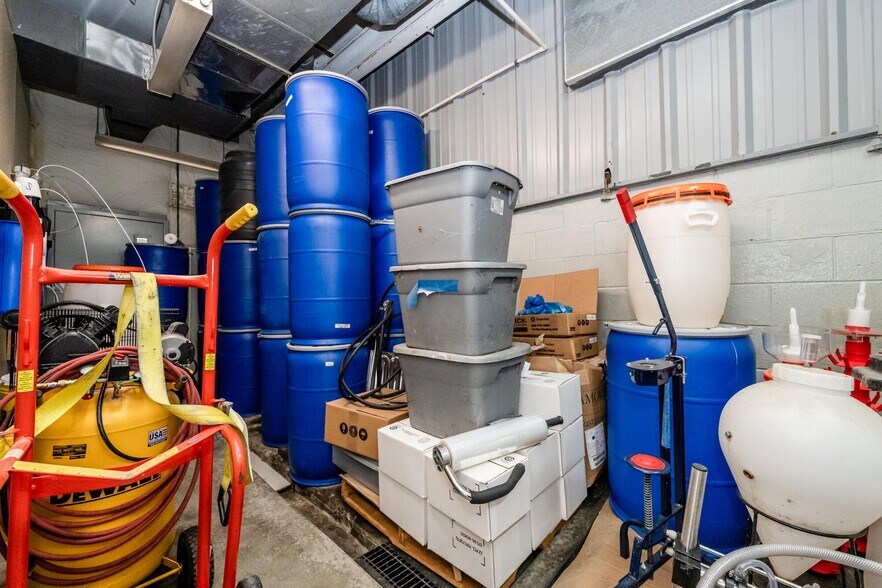 More Photos Of 641 S Crystal Ave, Benton Harbor Winery Vineyard For Sale