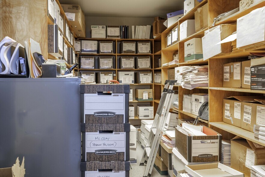 More Photos Of 426 Main St, Ketchikan Office For Sale