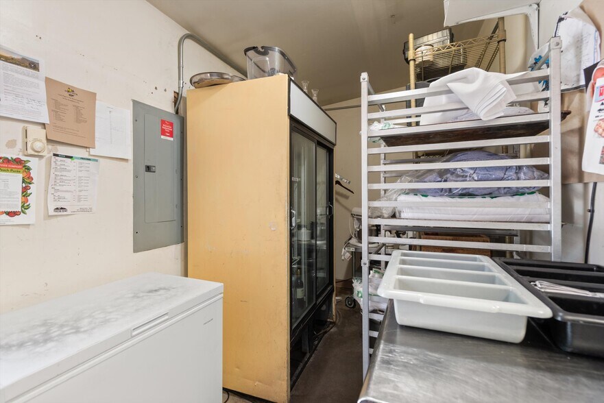 More Photos Of 335 Main St, Carbondale General Retail For Sale