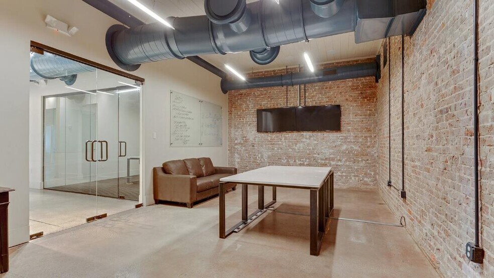 More Photos Of 1240 Camp St, New Orleans Storefront Retail Office For Sale