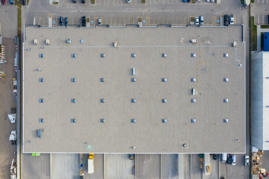 More Photos Of 5423 61 Av SE, Calgary Warehouse For Sale