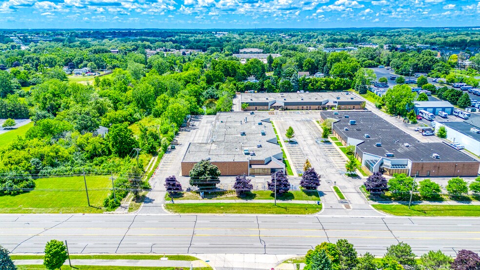 More Photos Of 2275 N Opdyke Rd, Auburn Hills Unknown For Lease