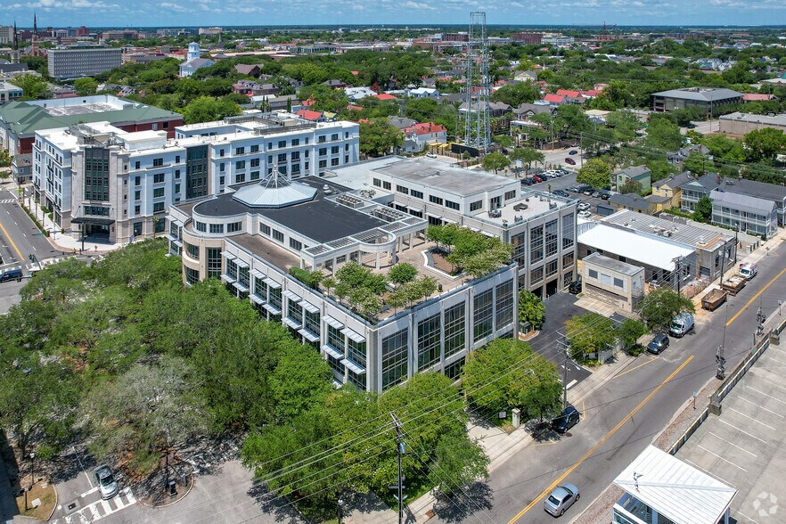 More Photos Of 40 Calhoun St, Charleston Office For Lease