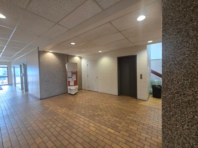 More Photos Of 5201 44 St, Bonnyville Industrial For Sale