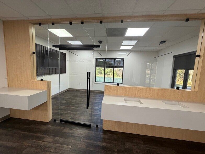 More Photos Of 200 Medical Care Way, Dothan Medical For Lease