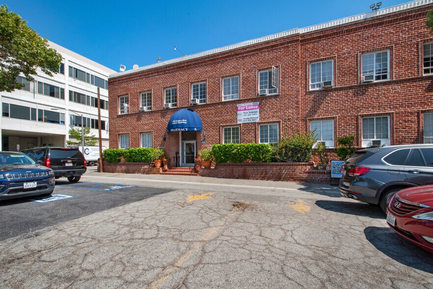 More Photos Of 9730-9732 Wilshire Blvd, Beverly Hills Medical For Lease