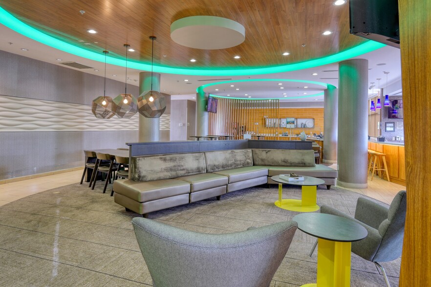 More Photos Of 2120 Nasa 1 Rd, Seabrook Hotel For Sale