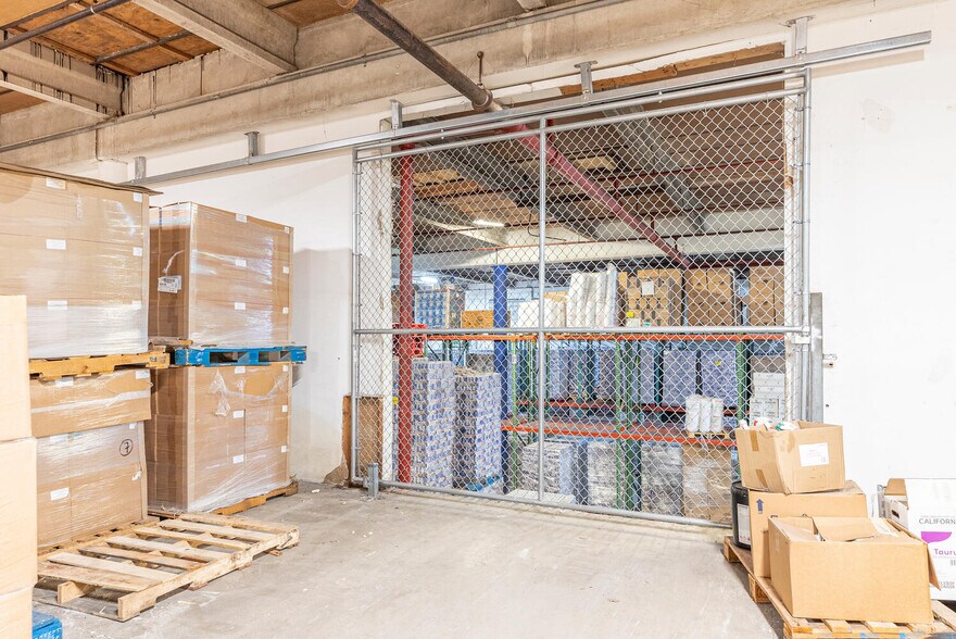 More Photos Of 7131 NW 26th Ave, Miami Warehouse For Sale