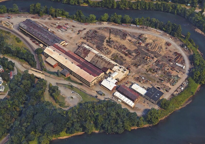 Primary Photo Of 210 1st St, Vandergrift Manufacturing For Sale