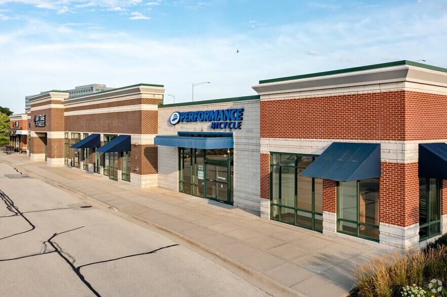 More Photos Of 2830 S Highland Ave, Lombard Storefront For Lease