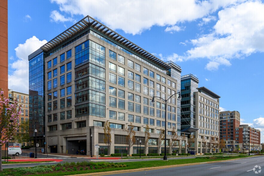 More Photos Of 3550 S Clark St, Arlington Office For Sale
