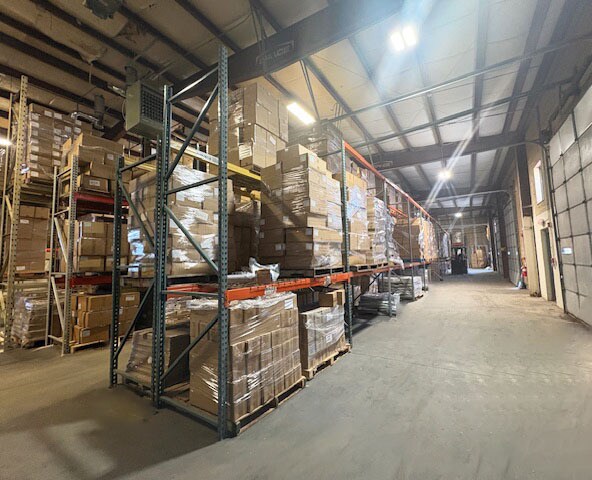 More Photos Of 140 Washington St, Foxborough Warehouse For Lease