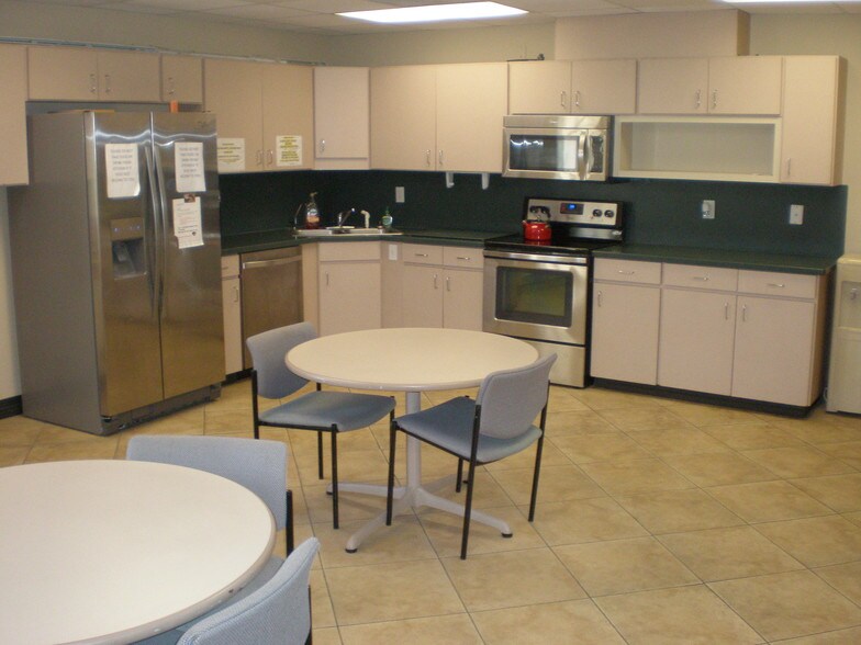 More Photos Of 16261 Hollister St, Houston Unknown For Lease