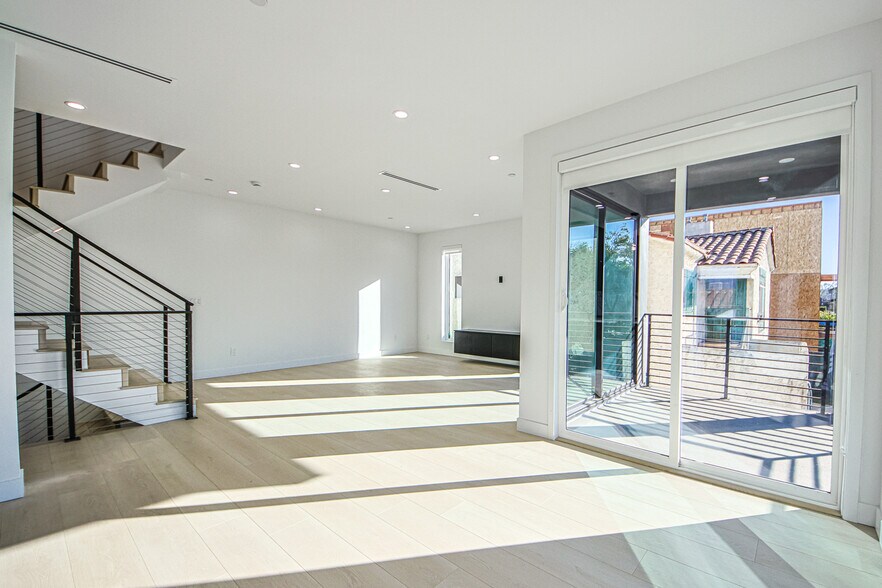 More Photos Of 2200 Thurman Ave, Los Angeles Multifamily For Sale