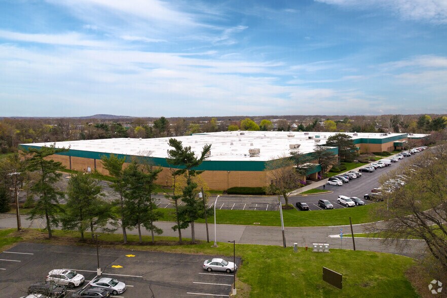 More Photos Of 10 New Maple Ave, Pine Brook Warehouse For Lease
