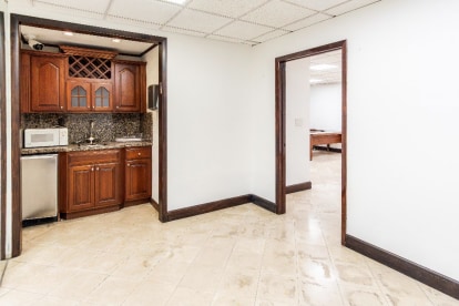 More Photos Of 7480 NW 52nd St, Miami Warehouse For Sale