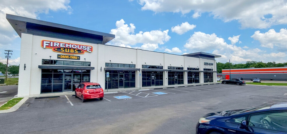More Photos Of 106 Collier Rd, Clarksville Storefront Retail Office For Lease